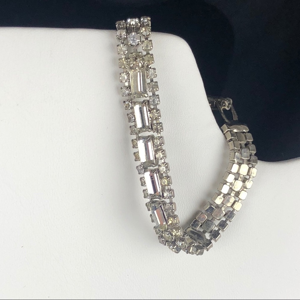 VTG. RHINESTONE BRACELET